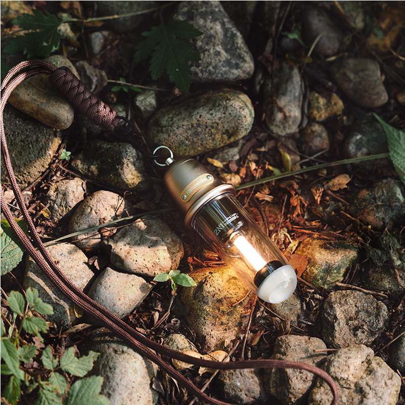 Naturehike outdoorové svetlo Bludička 2v1 104g - čierny